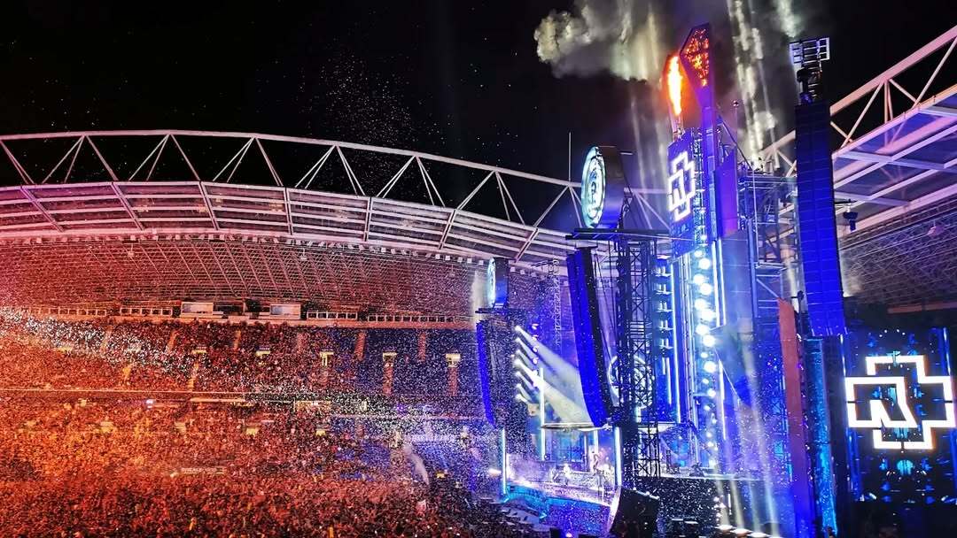 Rammstein, ES